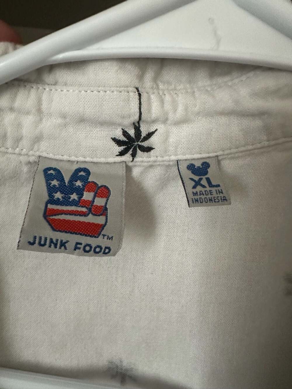 Junk Food x Disney Mickey Mouse Palm Tree Embroidered Button Up Shirt XL - Picture 12 of 12